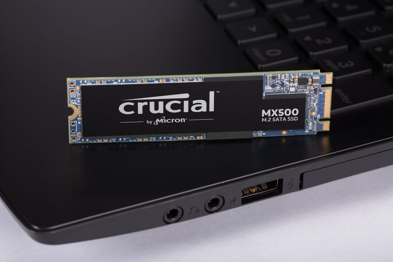 Crucial® MX500 M.2 SATA SSD